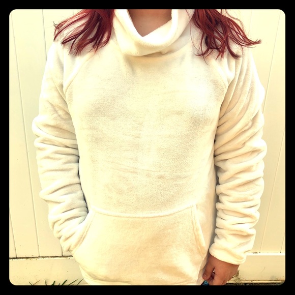 Champion Sweaters - Women's (Juniors) Champion Lrg Fleece Pullover